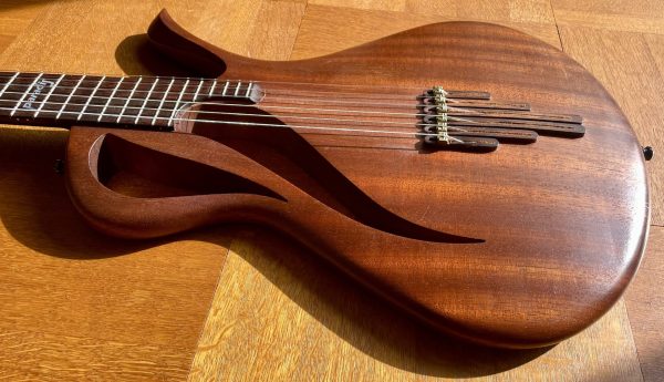 Avalon Mahogany 1994 little used